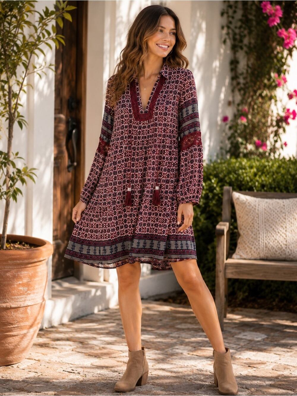 Meghan Los Angeles Boho Tassel Lace Sleeve Shift Dress Burgundy Cream Size Small